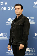 Oscar+Isaac+Dune+Photocall+78th+Venice+International+TaZHvRz_zfmx.jpg
