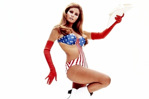 Raquel Welch MEWAZCW_t