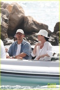 katy-perry-orlando-bloom-boat-ride-friends-in-south-of-france-01.jpg