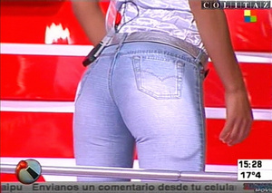 Colitaz-Nazarena.Velez.Jeans.Claros.Ajustados.14.jpeg