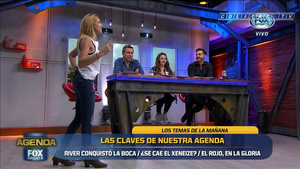 Alina.Moine.Agenda.Fox.Sports.Jeans..Top.Blanco.1080P-ColitazTV.09.jpeg