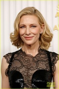 cate-blanchett-black-lace-shimmering-sag-awards-2023-03.jpg