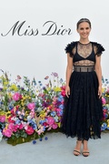 Natalie-Portman---Miss-Dior-Millefiori-Garden-Pop-Up-Opening-in-L.A.-09.jpg