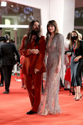 Dakota+Johnson+Lost+Daughter+Red+Carpet+78th+qRfofDCJx15x.jpg