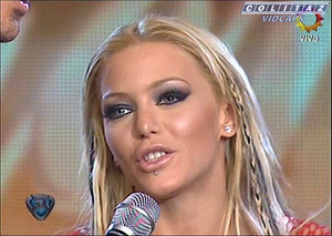 Evangelina.Aderson.Bailando.2008.Pollerita.Remera.Mojada.SD.60FPS-Colitaz.09.jpeg