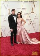 ashton-kutcher-mila-kunis-oscars-2022-03.jpg