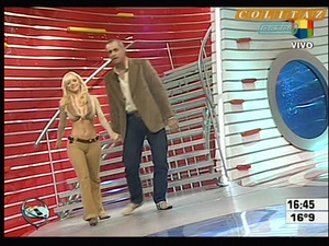 Evangelina.Anderson.Pantalon.Ajustado.Beige.Vueltita.Intrusos..No.Audio.SD.HQ.60FPS-Colitaz.24.jpeg