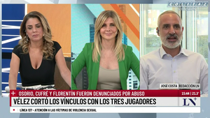Debora.Plager.Saco.Verde.Marcando.Pechos.LN.1080P-Colitaz.35.png
