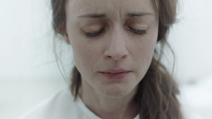 The.Handmaids.Tale.S01E03.1080p.BluRay.x265.HEVC.6CH-MRN.mkv_003067690.png