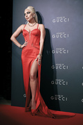 Lady+Gaga+House+Gucci+Italian+Premiere+Photocall+setkGEJ3Lv3x.jpg