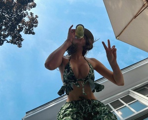 Elizabeth Gillies (14).jpg