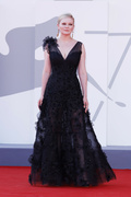 Kirsten+Dunst+Power+Dog+Red+Carpet+78th+Venice+wmGefjkvSCrx.jpg