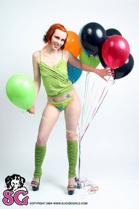 Permanent Link to 2005 12 31 – Mle – These Balloons