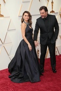 penelope-cruz-javier-bardem-couple-up-oscars-21.jpg