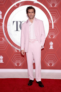 Jake+Gyllenhaal+74th+Annual+Tony+Awards+Arrivals+dKwgzvkZtc6x.jpg