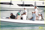 katy-perry-orlando-bloom-boat-ride-friends-in-south-of-france-57.jpg