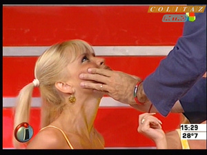 Nazarena.Velez.Musculosa.Amarilla.Jeans.Vueltita.Intrusos.No.Audio.SD.HQ.60FPS-Colitaz.38.jpeg
