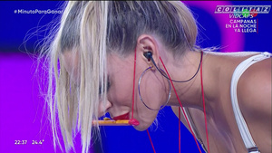 Noelia.Marzol.Minuto.Para.Ganar.Vestido.Blanco.Boquita.1080P-Colitaz.42.jpeg