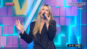Laurita.Fernandez.Bienvenidos.a.Ganar.Vestido.Blazer.Abierto.1080P-Colitaz.24.jpeg
