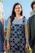 marion-cotillard-wears-shorts-cannes-bro-sis-premiere-42.jpg