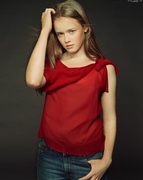 Alexis Bledel MEUB3VL_t