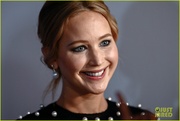 jennifer-lawrence-attends-london-causeway-premiere-19.jpeg