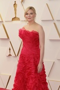 kirsten-dunst-jesse-plemons-couple-up-oscars-2022-10.jpg