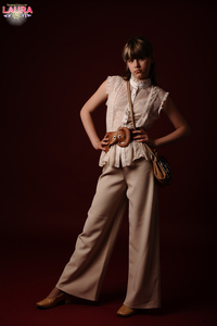 [Image: ME1A0U0U_t.jpg]