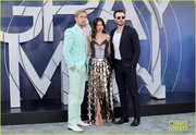 chris-evans-ana-de-armas-ryan-gosling-gray-man-premiere-35.jpg