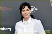 charlize-theron-debuts-black-hair-at-her-charity-event-19.jpg