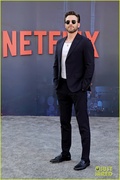 chris-evans-ana-de-armas-ryan-gosling-gray-man-premiere-39.jpg