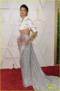 zendaya-oscars-2022-red-carpet-09.jpg