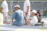 katy-perry-orlando-bloom-boat-ride-friends-in-south-of-france-47.jpg