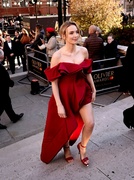 jodie-comer-olivier-awards-2023-in-london-04-02-2023-9.jpg