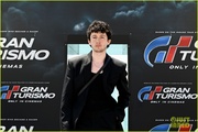 orlando-bloom-gran-turismo-photocall-at-cannes-16.jpg