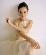 Alexis Bledel MEUB3WA_t