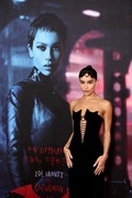 zoe-kravitz-catwoman-inspired-dress-nyc-batman-premiere-with-cast-09.jpg