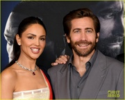 jake-gyllenhaal-ambulance-la-premiere-15.jpg