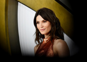 Gemma+Arterton+World+Premiere+Twentieth+Century+UzwKkoXJcfmx.jpg