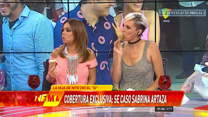 Denise.Dumas.Comiendo.Helado.Infama.HD1080P-ColitazTV.11.jpeg