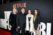Sandra+Bullock+Netflix+LA+Premiere+Unforgivable+6-bwT9wx2AIx.jpg