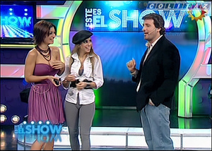 Cinthia.Fernandez.Vueltita.Calza.Gris.Este.Es.El.Show.SD.HQ.60FPS-Colitaz.23.jpeg