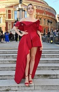jodie-comer-olivier-awards-2023-in-london-04-02-2023-2.jpg