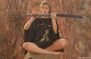 [Image: ME12E2UQ_t.jpg]