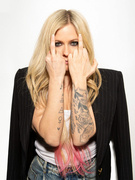 Avril Lavigne - Page 4 ME5VUHR_t