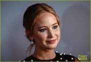 jennifer-lawrence-attends-london-causeway-premiere-20.jpeg