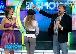 Cinthia.Fernandez.Vueltita.Calza.Gris.Este.Es.El.Show.SD.HQ.60FPS-Colitaz.45.jpeg