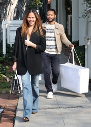 Chrissy Teigen - Out shopping on Melrose Place in West Hollywood 02/27/2024