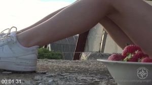 [Image: ME14KME8_t.jpg]