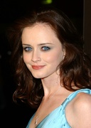 Alexis Bledel MEUB3RD_t